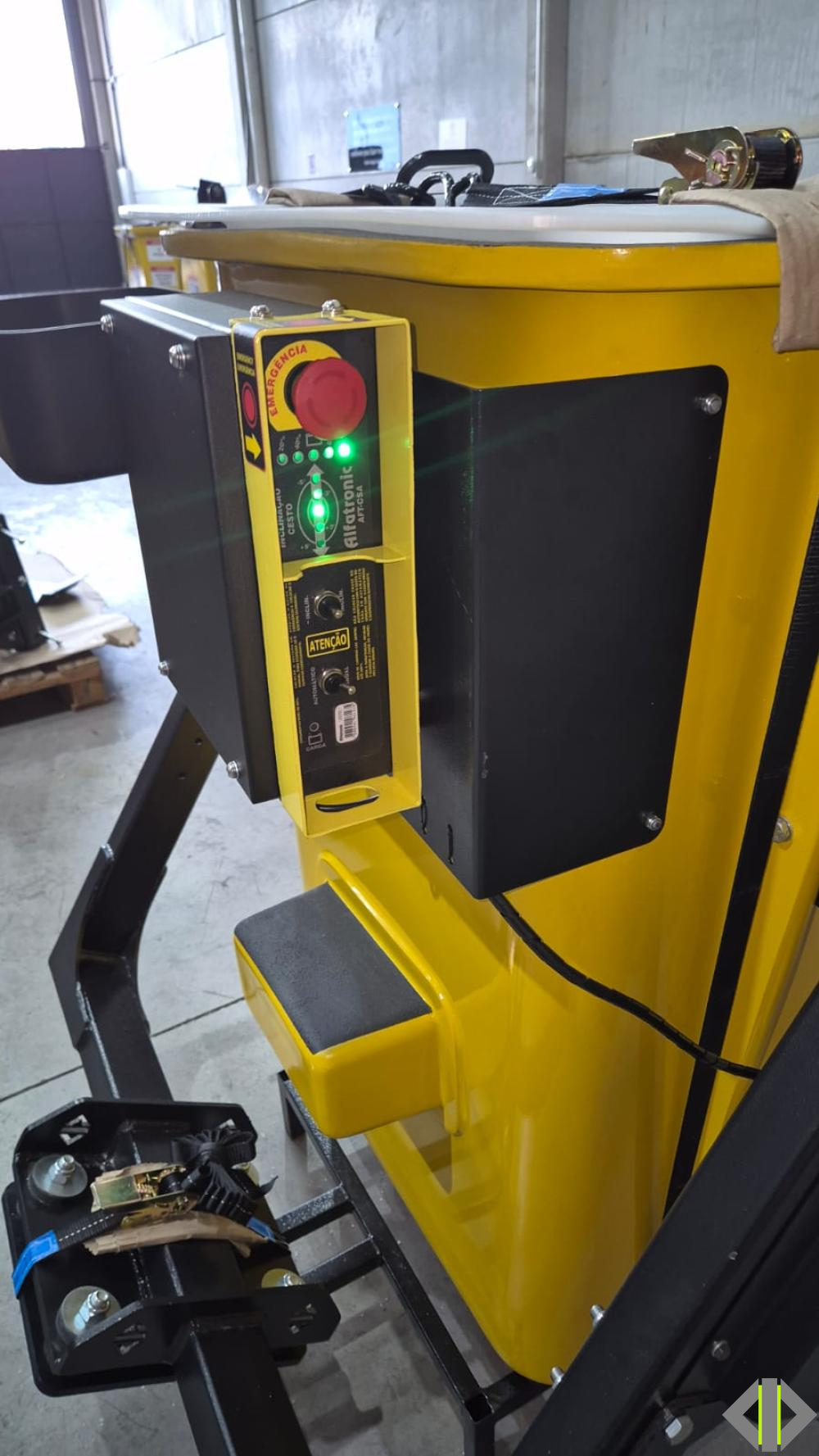 CESTO EM FIBRA CENTRAL