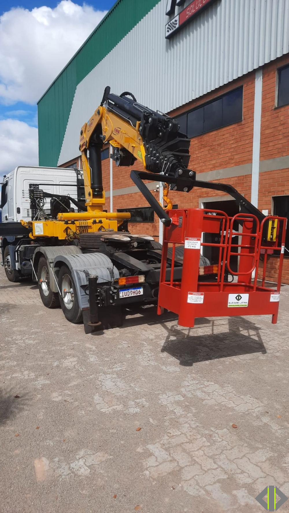 Safety aerial  work basket for crane