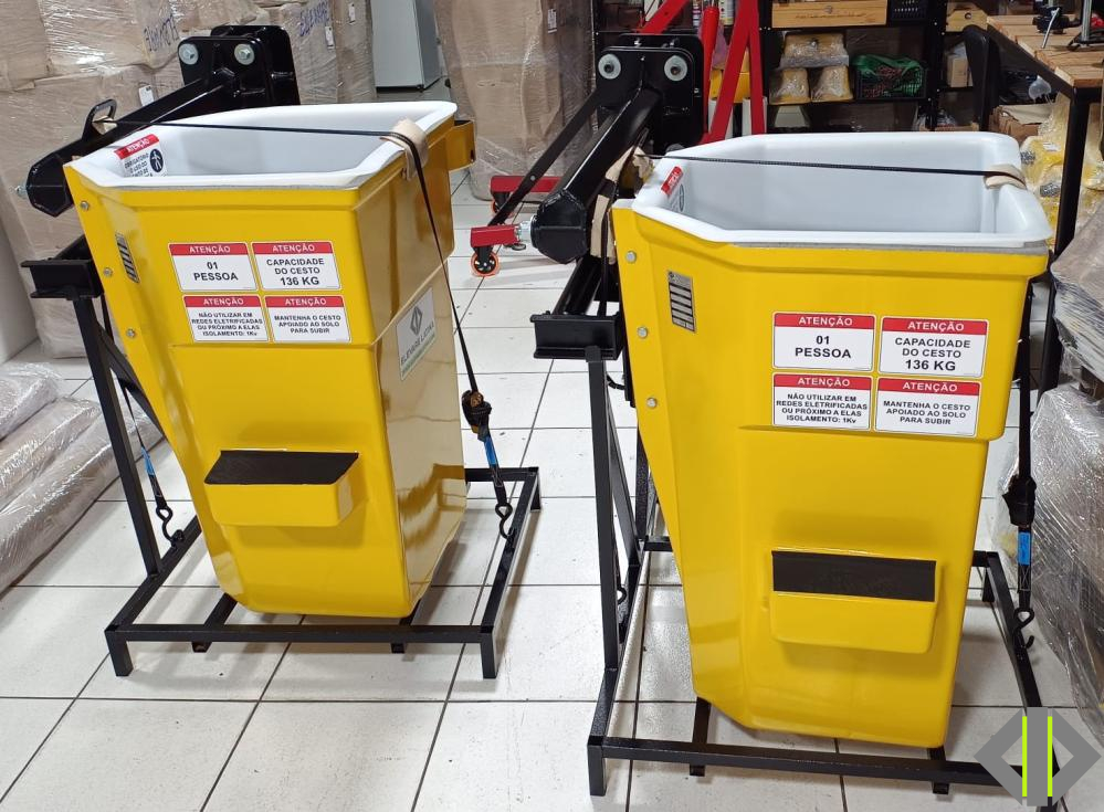 CESTO EM FIBRA ACOPLADO PARA GUINDASTE