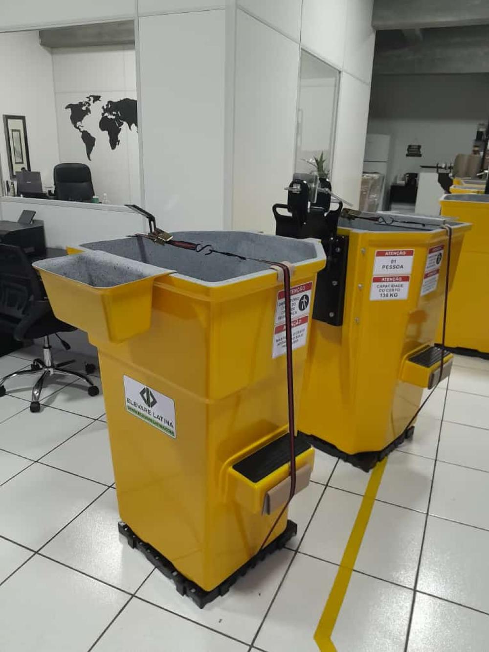 CESTO EM FIBRA ACOPLADO PARA GUINDASTE